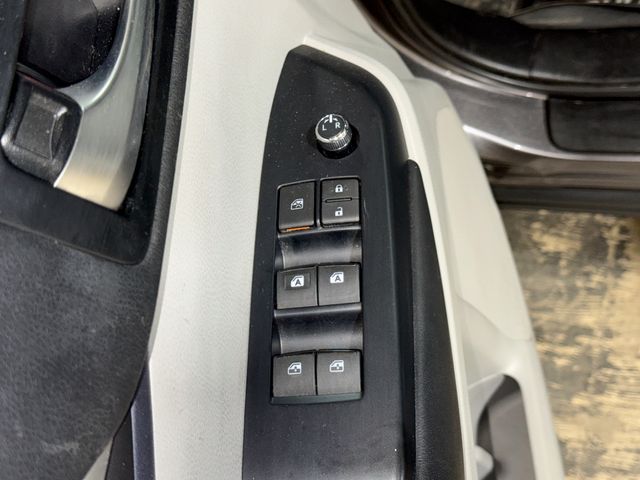 Thumbnail: 2019 Toyota Highlander - 25