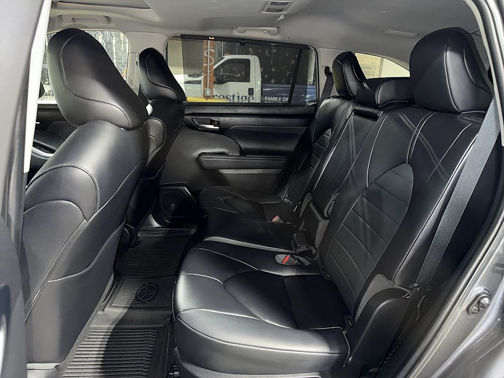 Thumbnail: 2023 Toyota Highlander - 12