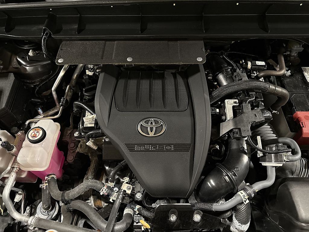 Thumbnail: 2023 Toyota Highlander - 8