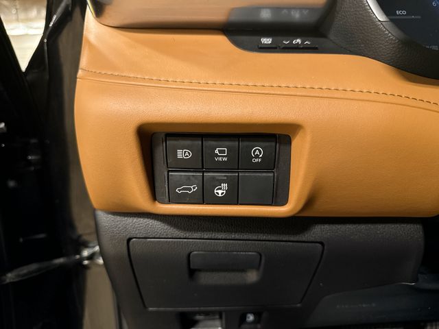 Thumbnail: 2023 Toyota Highlander - 35