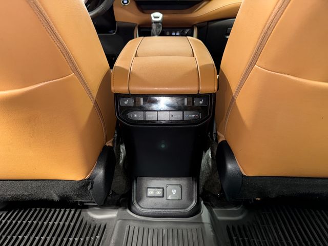 Thumbnail: 2023 Toyota Highlander - 33