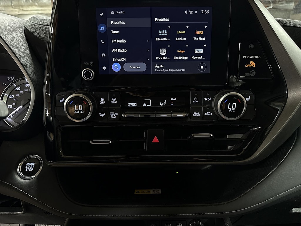 Thumbnail: 2023 Toyota Highlander - 24