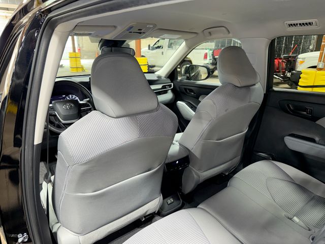 Thumbnail: 2024 Toyota Highlander - 30
