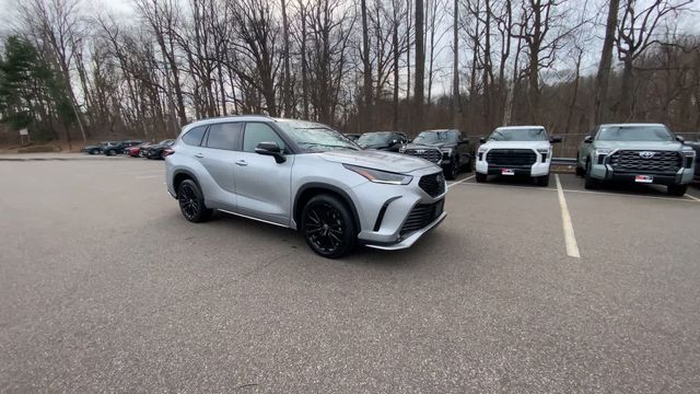 Thumbnail: 2025 Toyota Highlander - 6