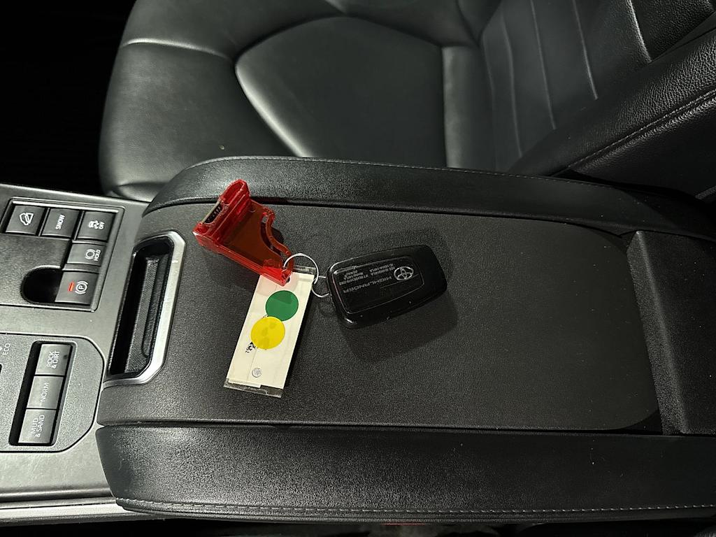 Thumbnail: 2023 Toyota Highlander - 17