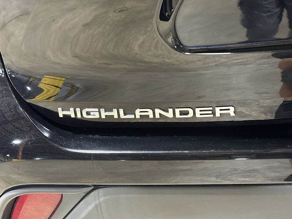 Thumbnail: 2023 Toyota Highlander - 6