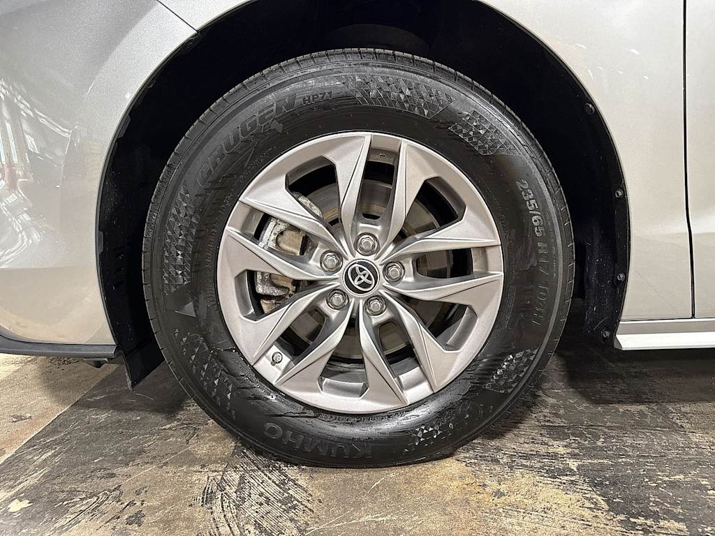 Thumbnail: 2022 Toyota Sienna - 7