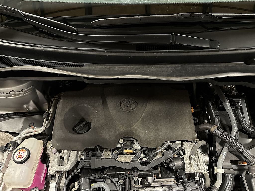 Thumbnail: 2022 Toyota Sienna - 8