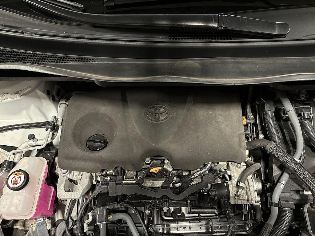 Thumbnail: 2022 Toyota Sienna - 8