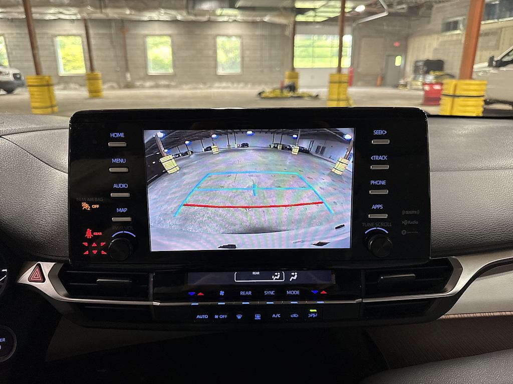 Thumbnail: 2022 Toyota Sienna - 27