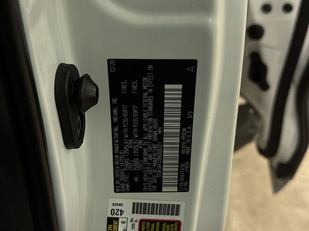Thumbnail: 2021 Toyota Sienna - 18