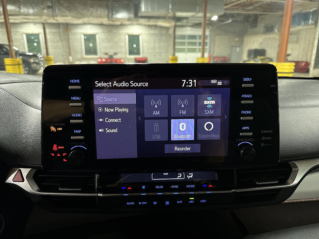 Thumbnail: 2021 Toyota Sienna - 25