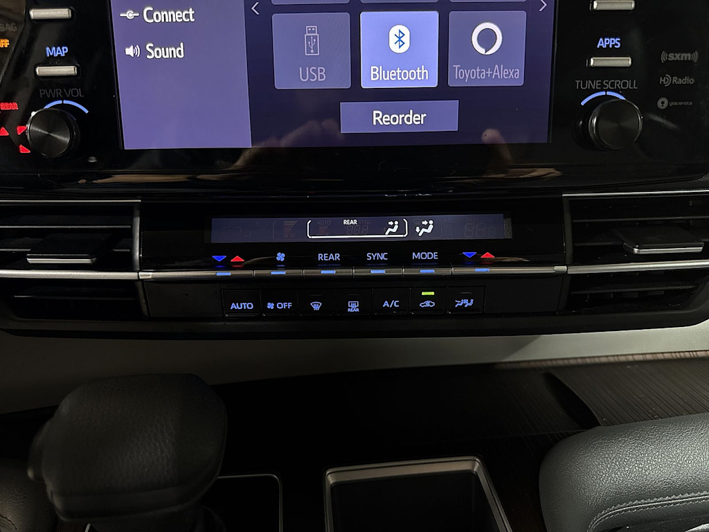 Thumbnail: 2021 Toyota Sienna - 26
