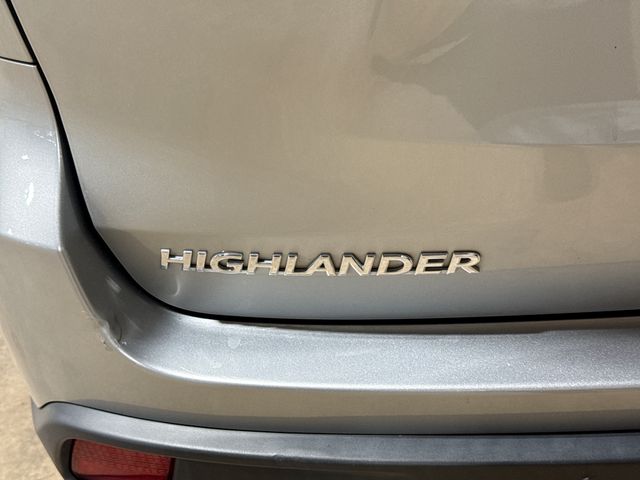 Thumbnail: 2017 Toyota Highlander - 6