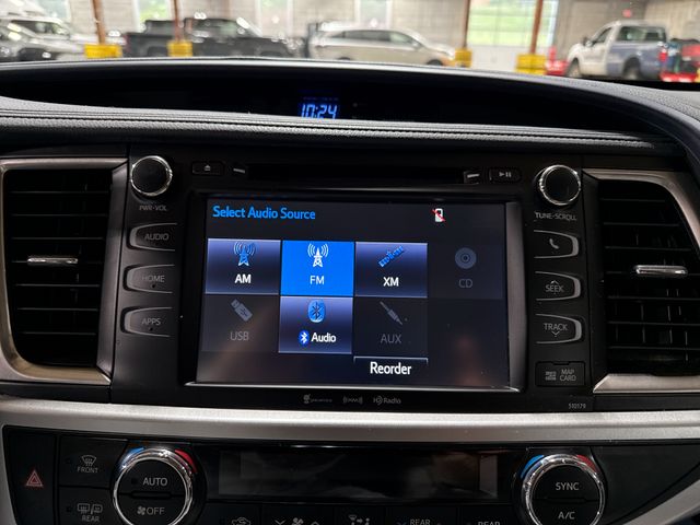 Thumbnail: 2017 Toyota Highlander - 24