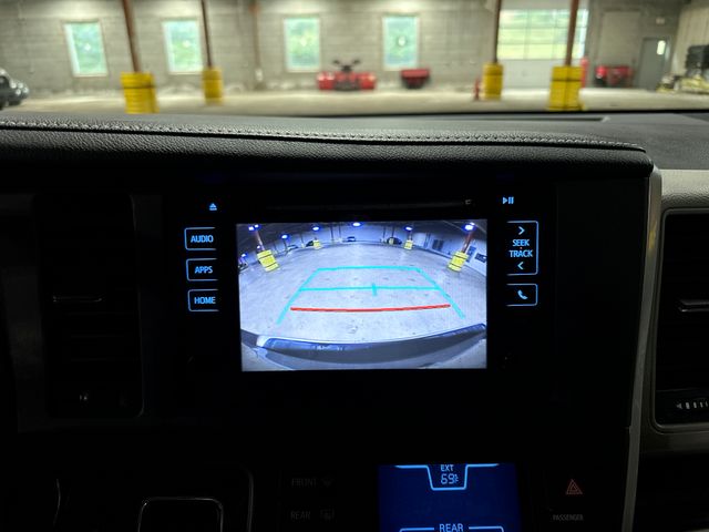 Thumbnail: 2015 Toyota Sienna - 27