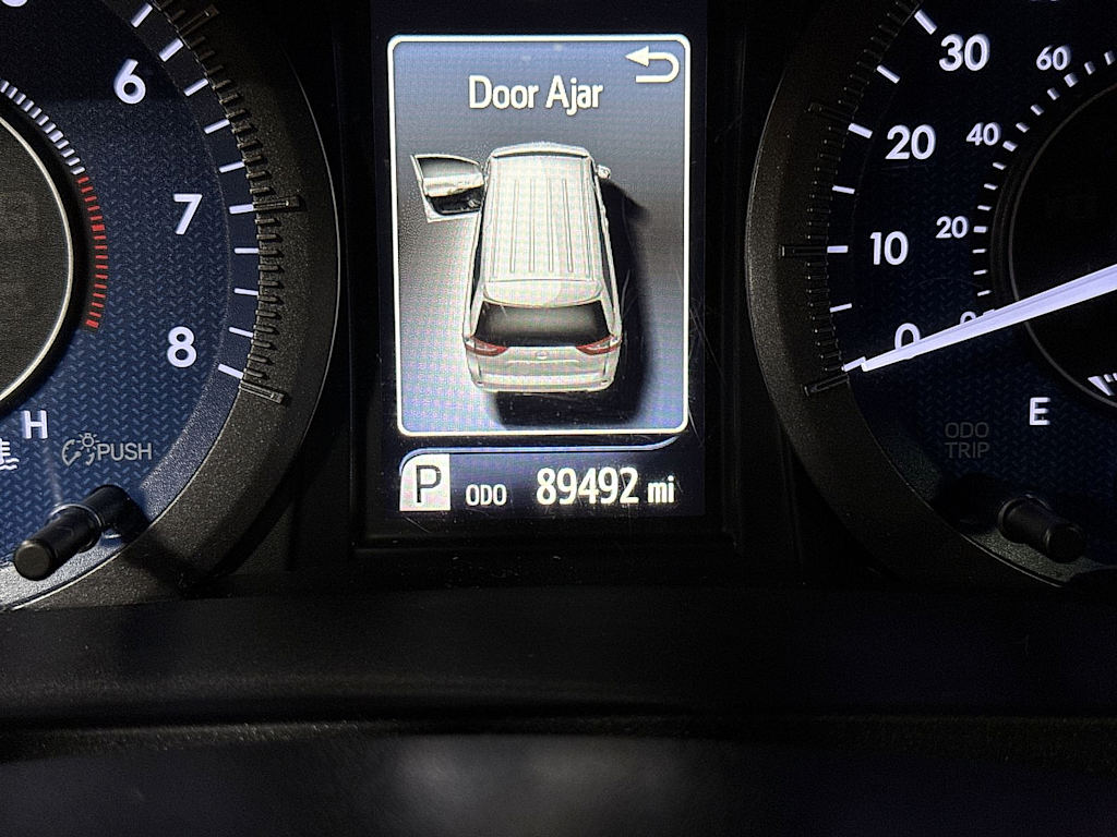 Thumbnail: 2015 Toyota Sienna - 15