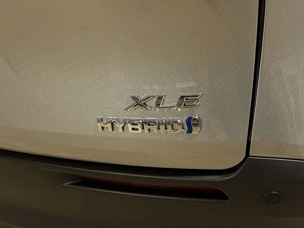 Thumbnail: 2023 Toyota Sienna - 30