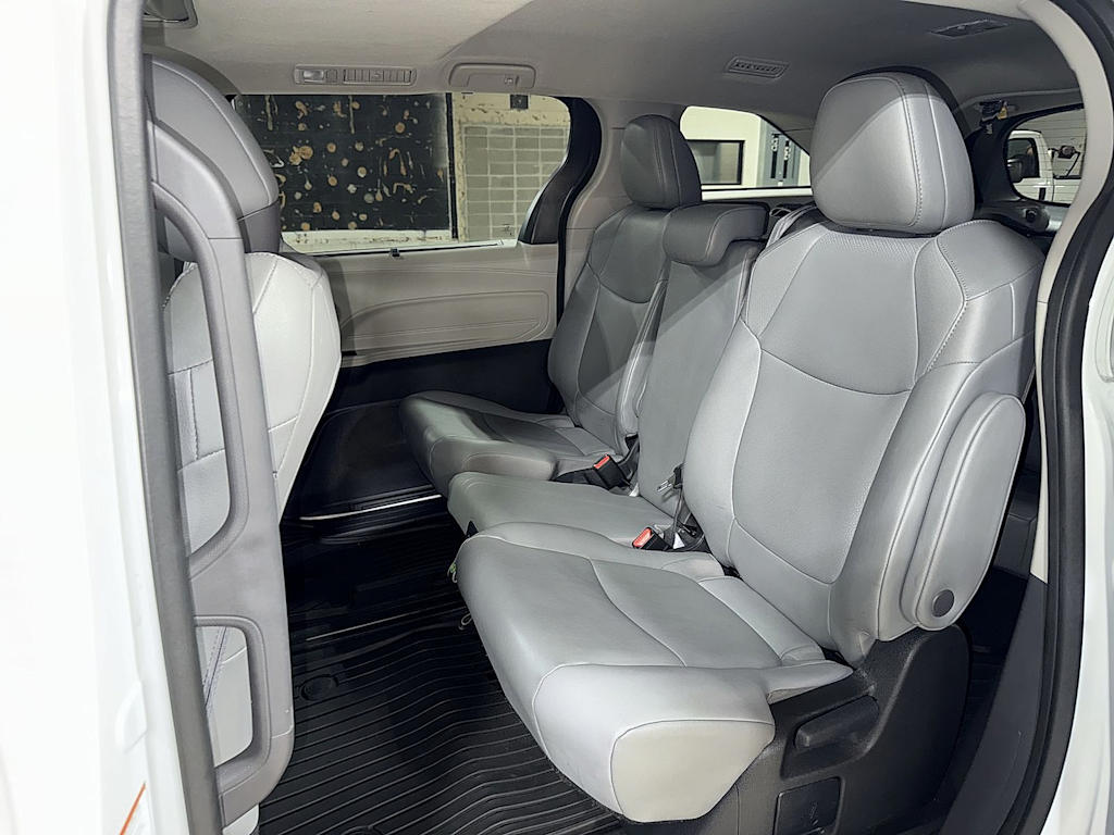Thumbnail: 2024 Toyota Sienna - 11
