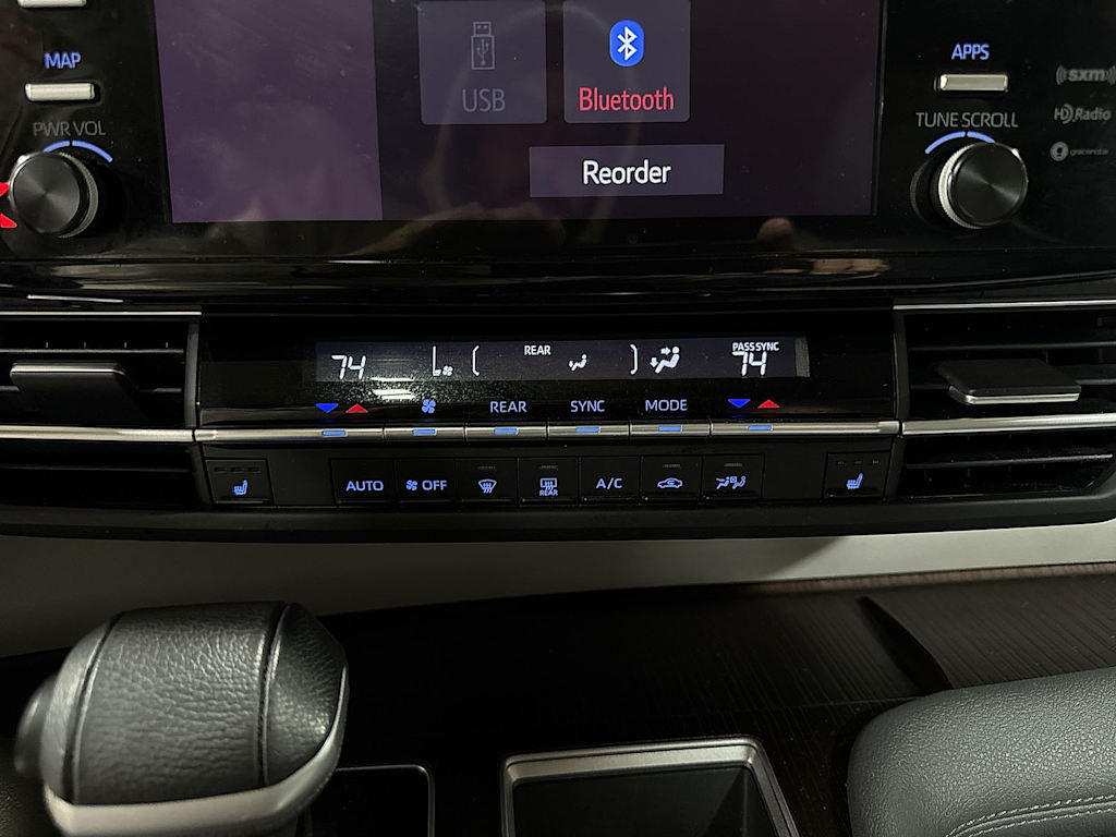 Thumbnail: 2024 Toyota Sienna - 12