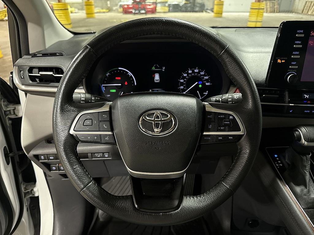 Thumbnail: 2024 Toyota Sienna - 2