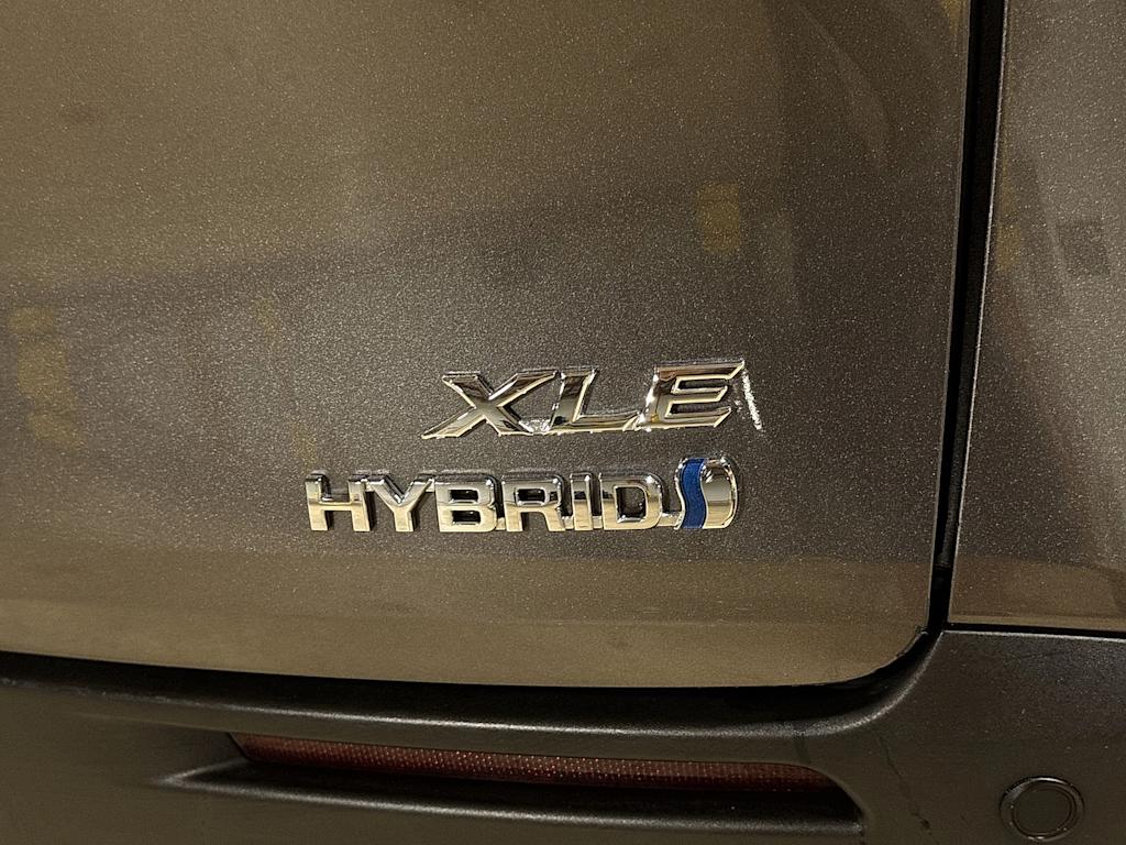 Thumbnail: 2022 Toyota Sienna - 31