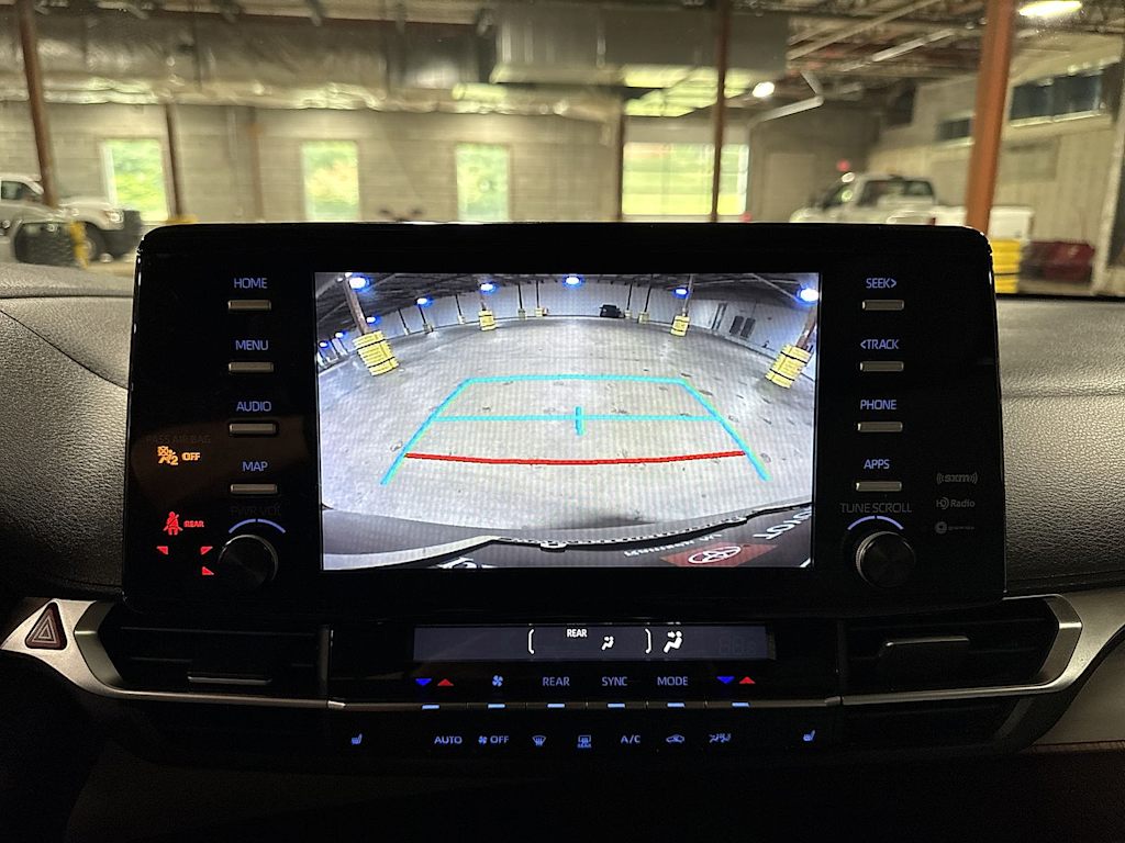 Thumbnail: 2022 Toyota Sienna - 29