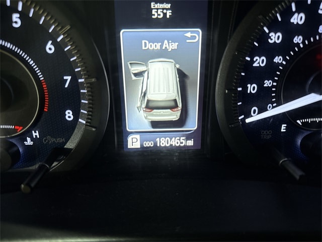 2017 Toyota Sienna XLE 13