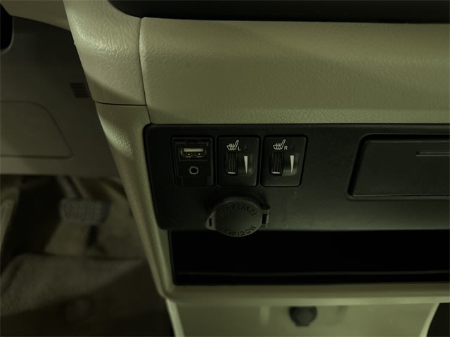 2017 Toyota Sienna XLE 30