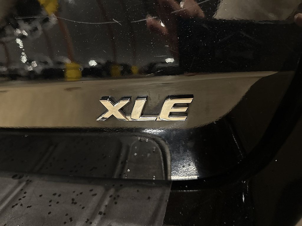 Thumbnail: 2018 Toyota Sienna - 31