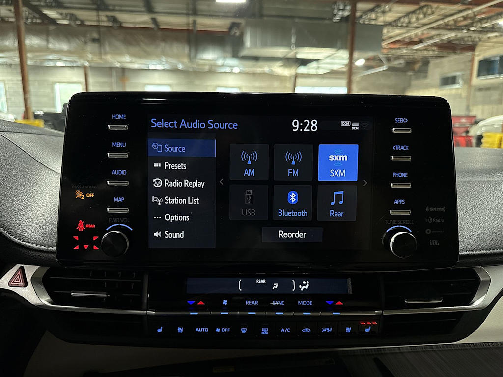 Thumbnail: 2023 Toyota Sienna - 24