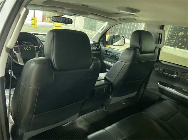 2016 Toyota Tundra Platinum 33