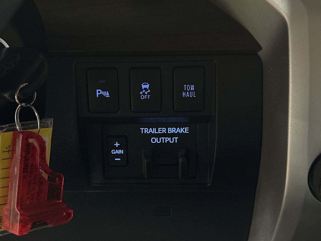 Thumbnail: 2018 Toyota Tundra - 36