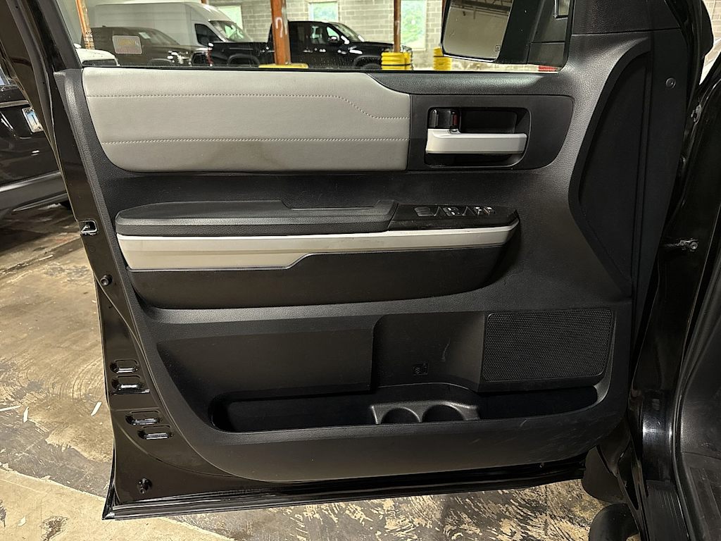Thumbnail: 2018 Toyota Tundra - 34