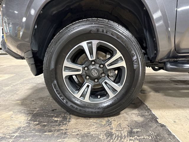 Thumbnail: 2018 Toyota Tacoma - 7