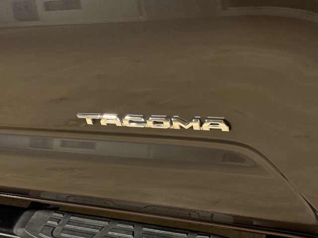 Thumbnail: 2018 Toyota Tacoma - 55