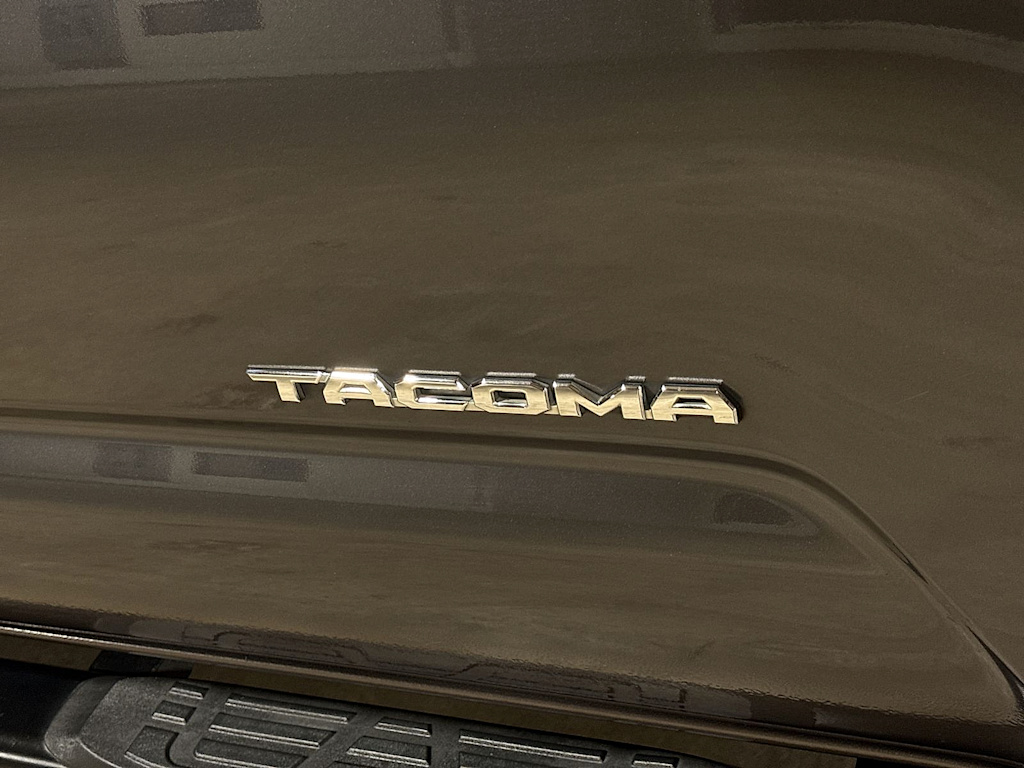 Thumbnail: 2018 Toyota Tacoma - 56