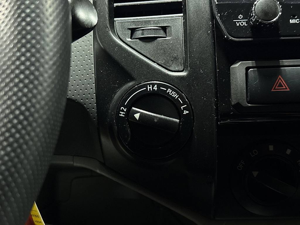 Thumbnail: 2015 Toyota Tacoma - 29