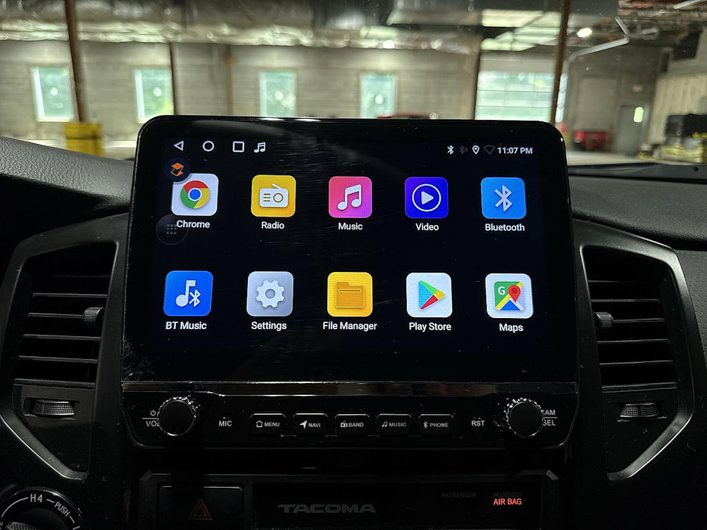 Thumbnail: 2015 Toyota Tacoma - 12