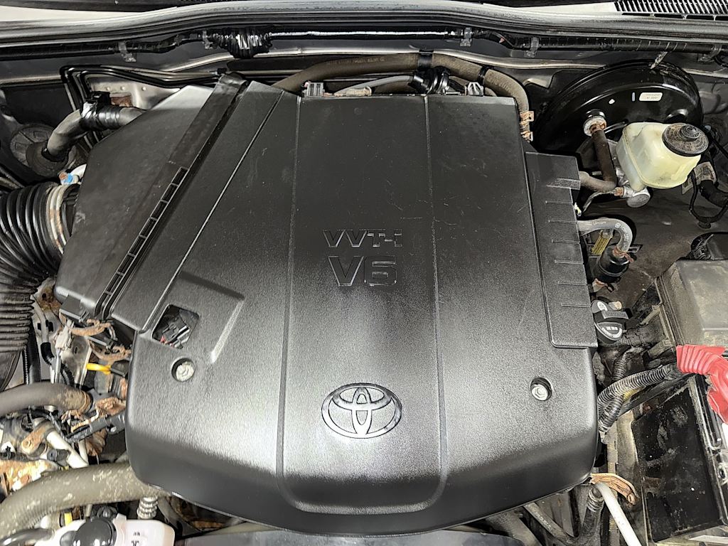 Thumbnail: 2015 Toyota Tacoma - 8