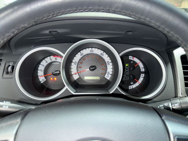 Thumbnail: 2015 Toyota Tacoma - 13