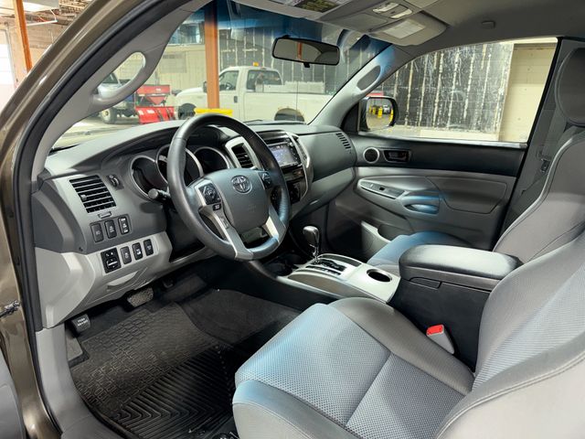 Thumbnail: 2015 Toyota Tacoma - 8