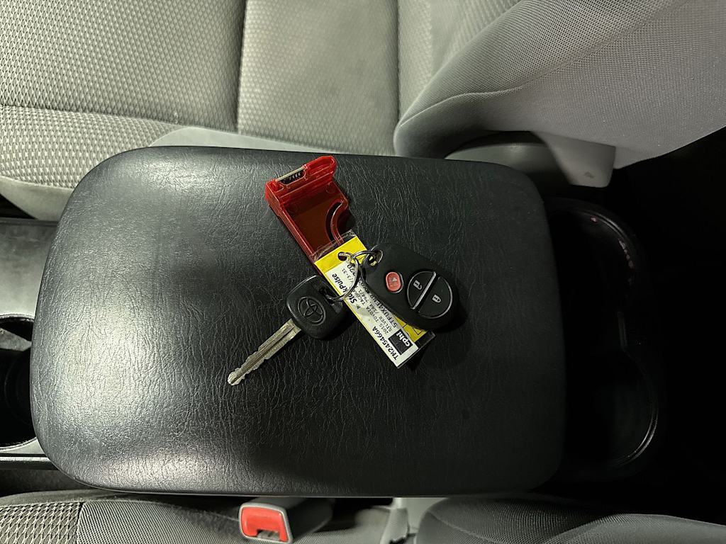 Thumbnail: 2015 Toyota Tacoma - 17