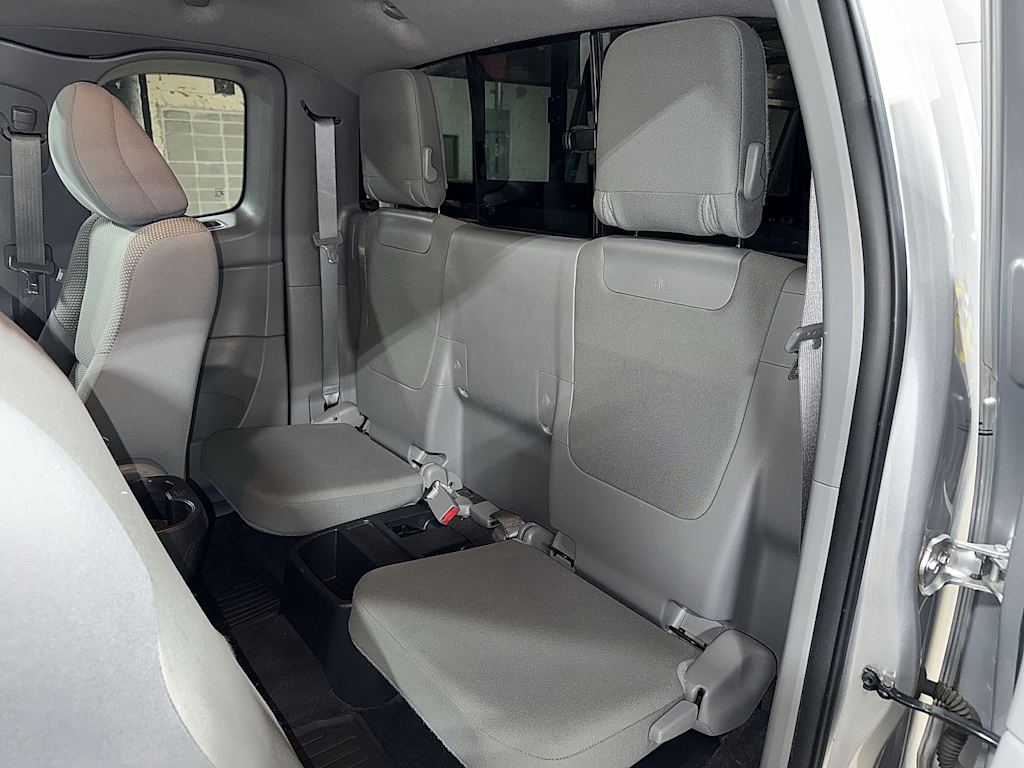 Thumbnail: 2015 Toyota Tacoma - 12