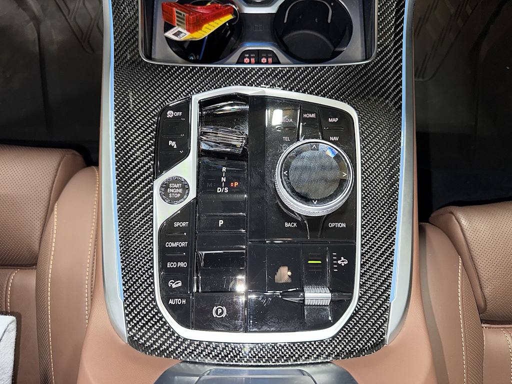Thumbnail: 2025 BMW X7 - 12