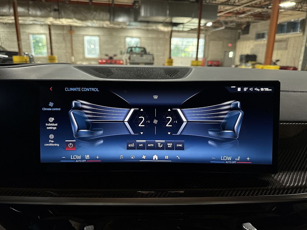 Thumbnail: 2025 BMW X7 - 24