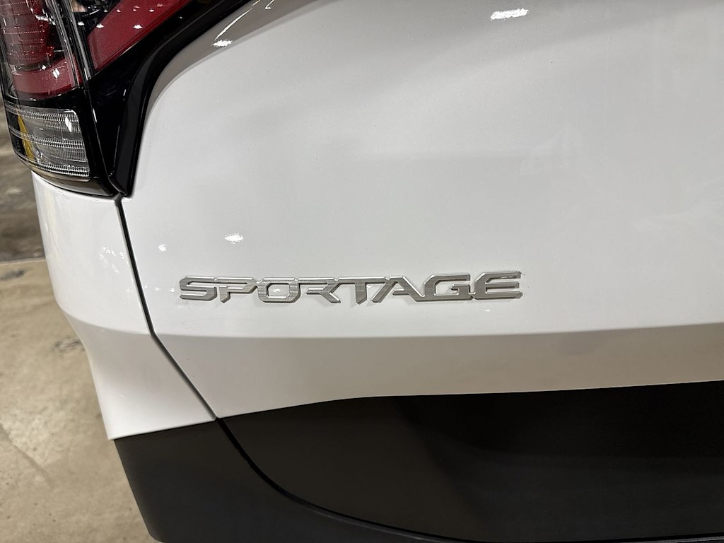 Thumbnail: 2023 Kia Sportage - 6