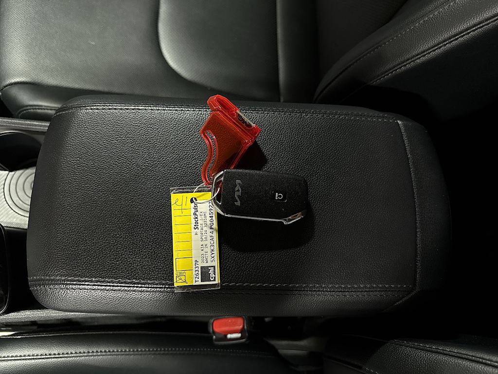 Thumbnail: 2023 Kia Sportage - 17