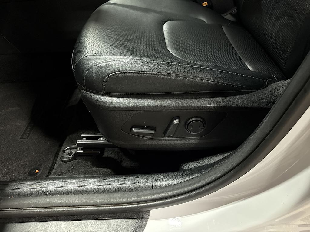 Thumbnail: 2023 Kia Sportage - 28