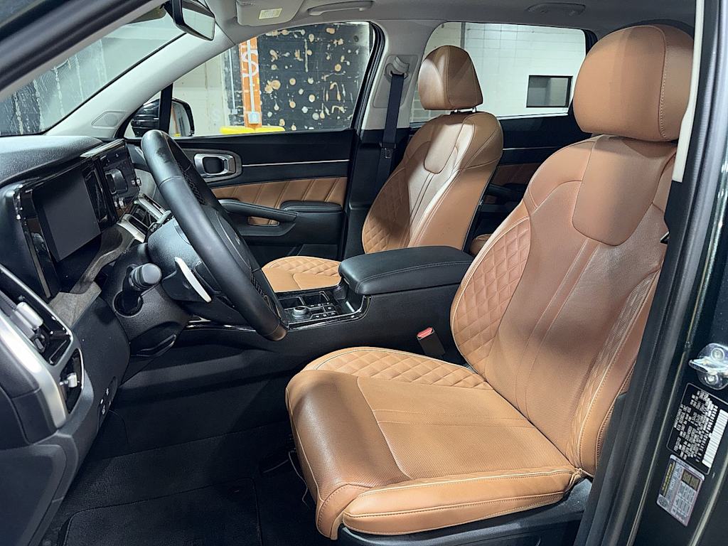 Thumbnail: 2022 Kia Sorento - 10
